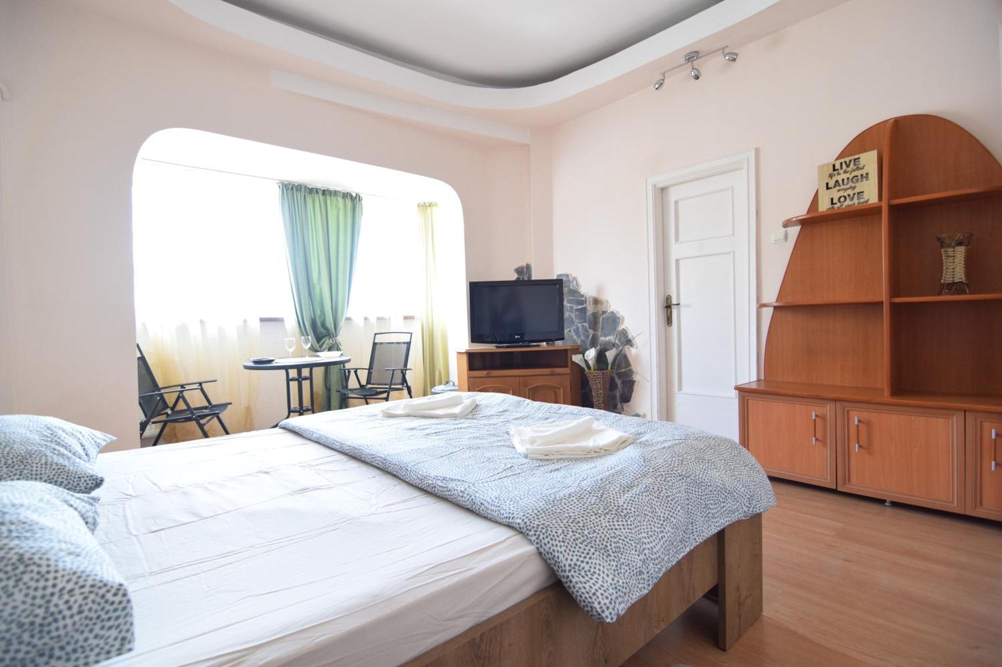 Studio In The Center Of Bucharest Luaran gambar